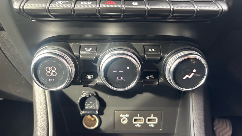 Renault Captur 1.0 TCE 100 Iconic 5dr Petrol Hatchback